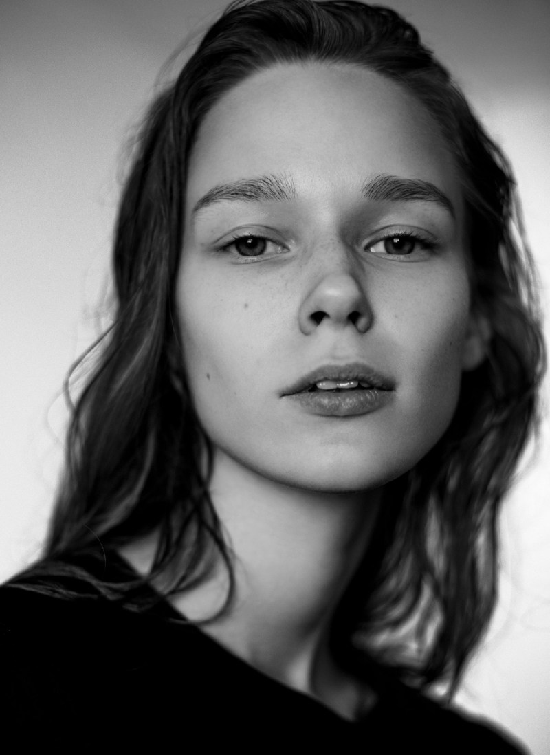 Asian model is visible nipples