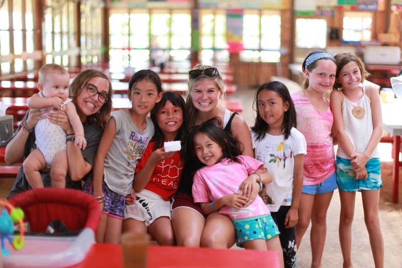 Jessica Alba camel hooves