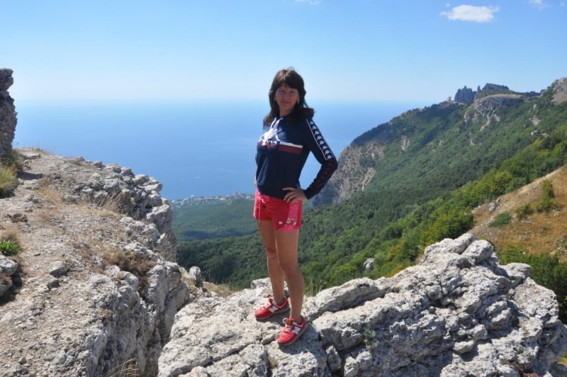 Jessica Maknami in a swimsuit