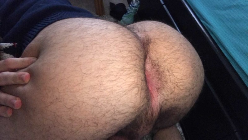 Men's buttocks without panties