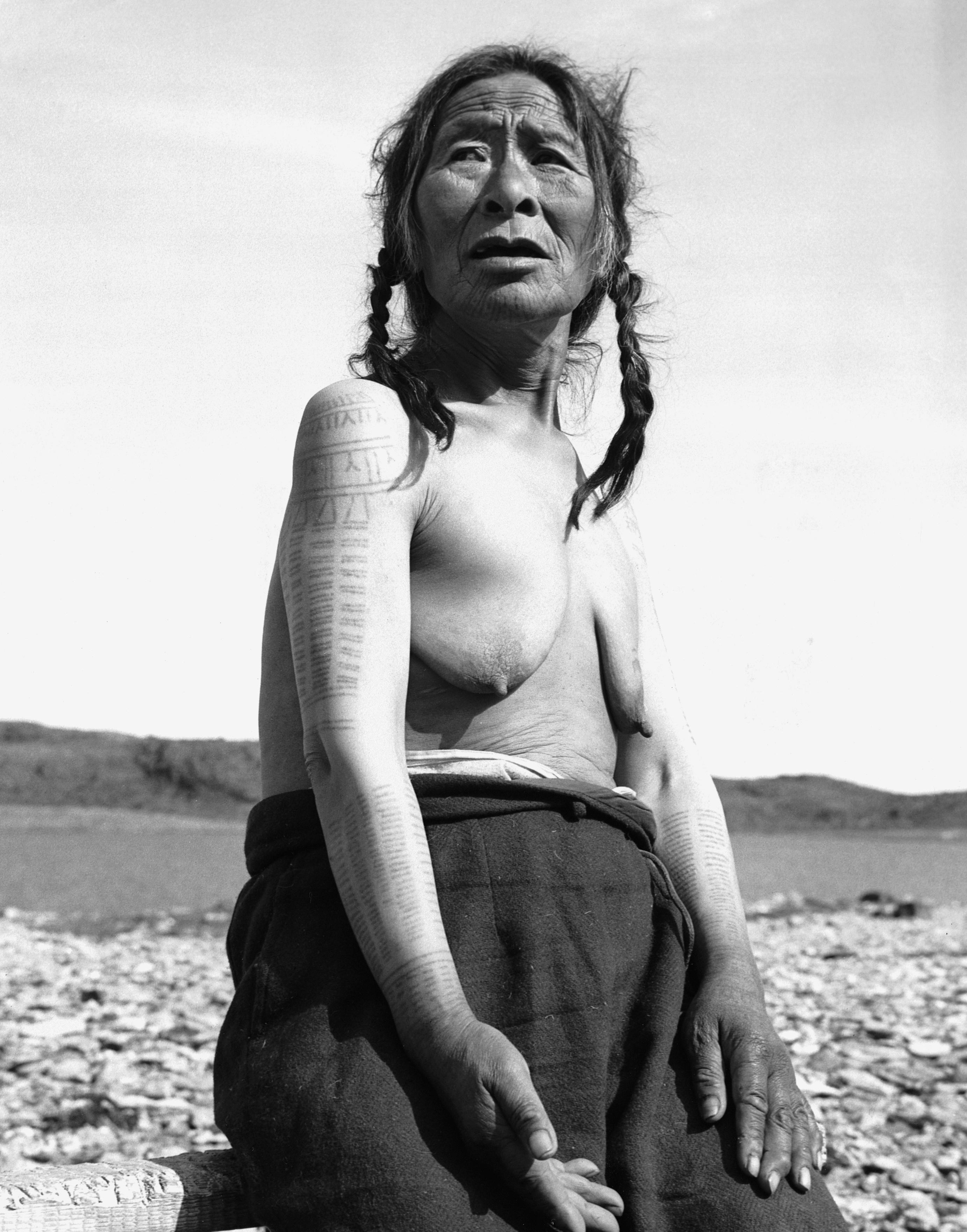 Inuit nude