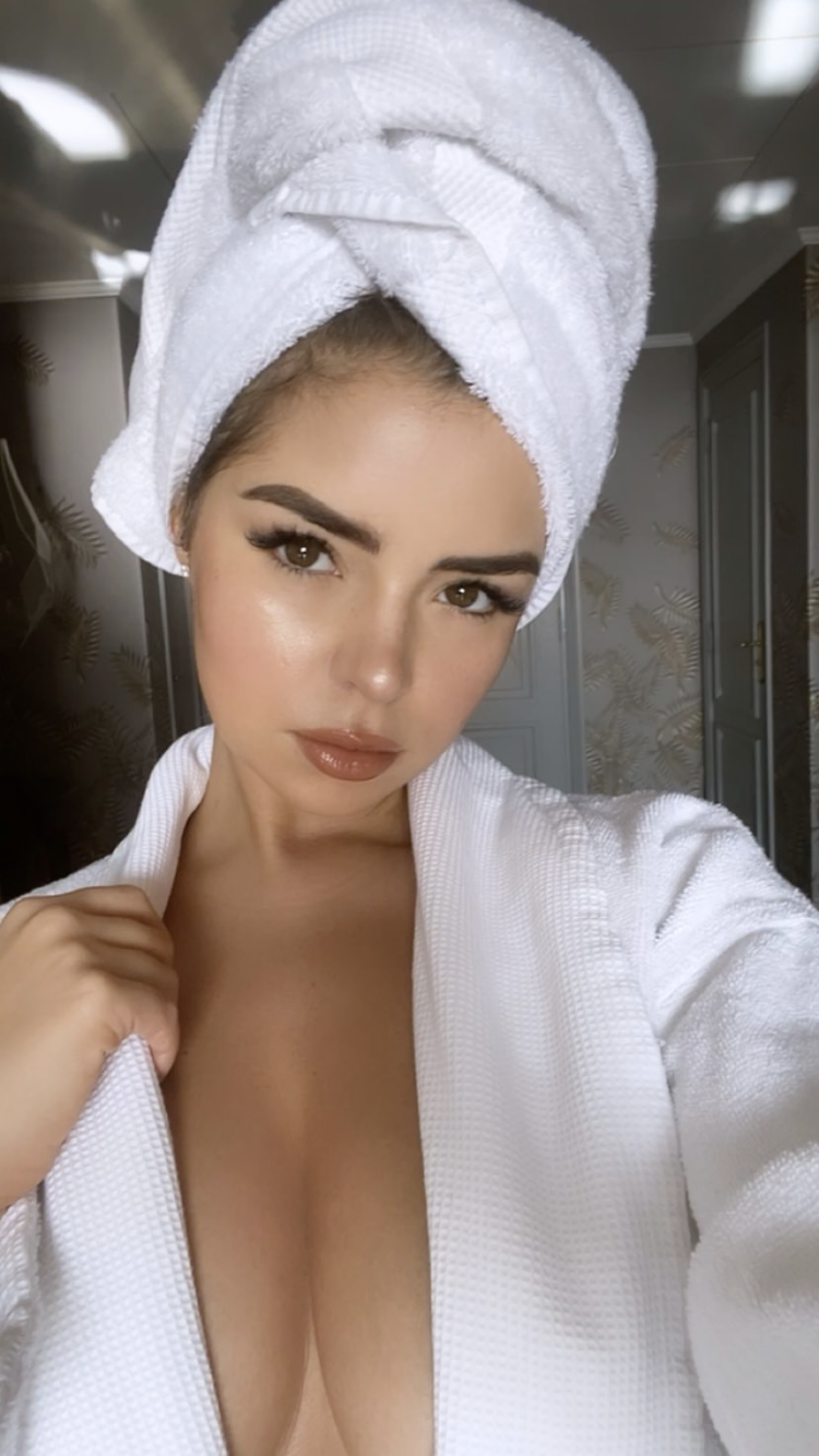 Reagan Fox and Kendra Last