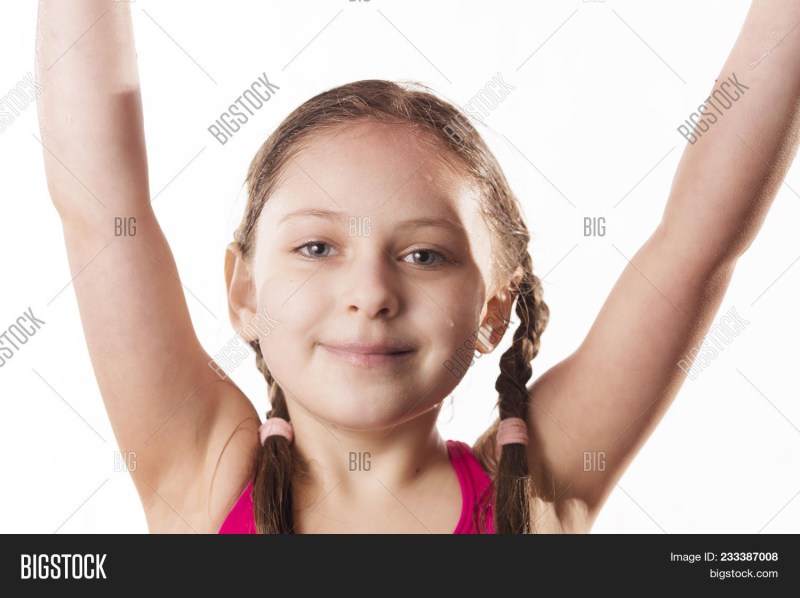 Hayden Hokenes in Bikini