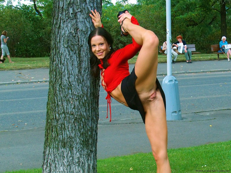 The girl bent without panties