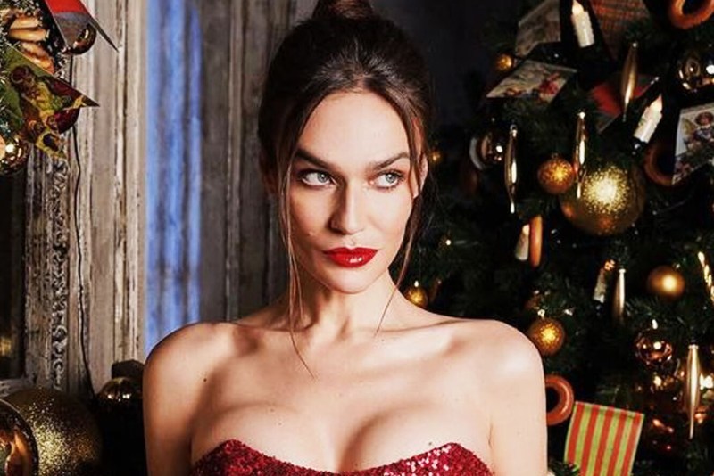 Photo by Alena Vodonaeva in stockings