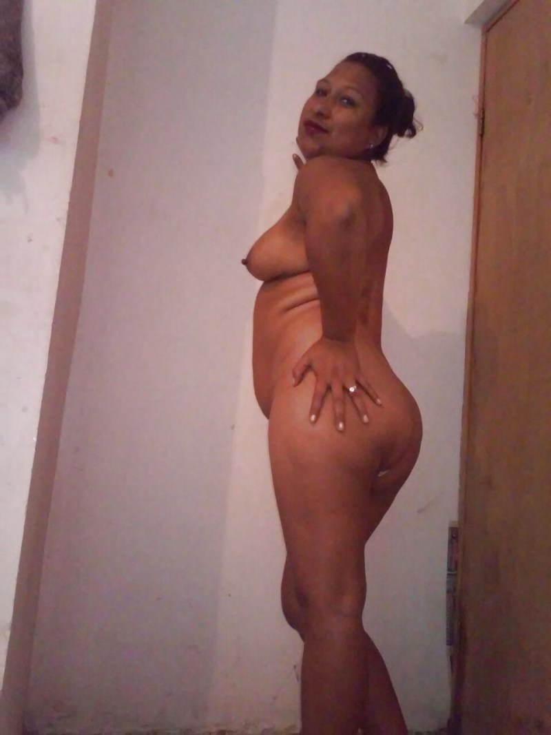 Ariel Hernandez naked