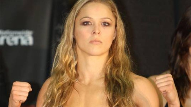 JUFS fighter Ronda Rosi naked