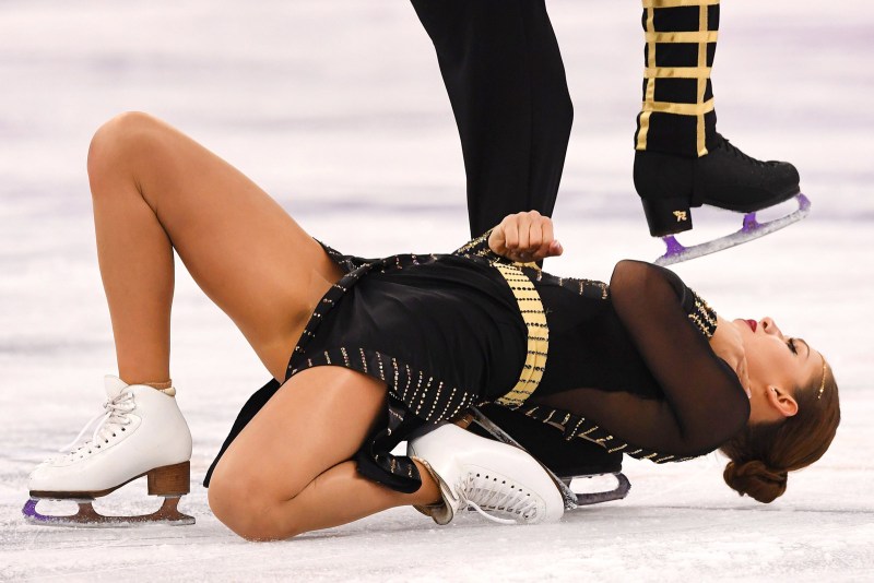 Skater View between legs