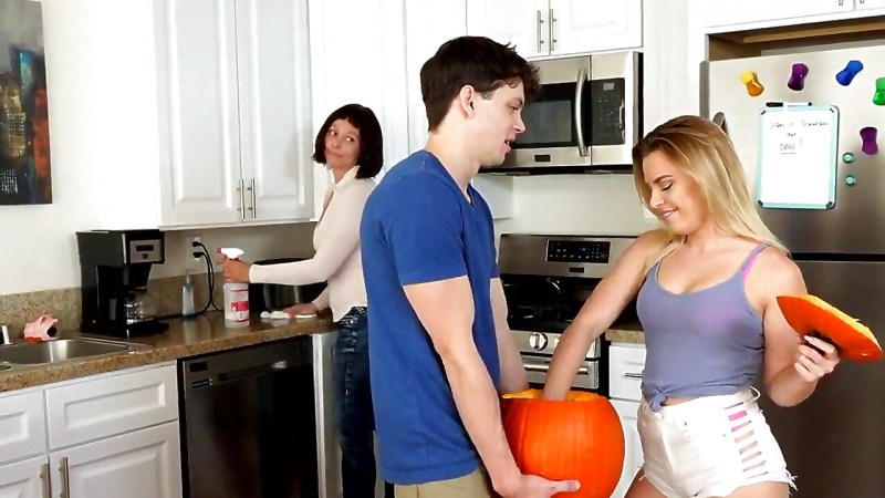 Britney Spears Camel Kopytz