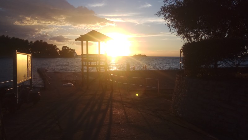 Liz Goldsmith British Model Toples Boobs