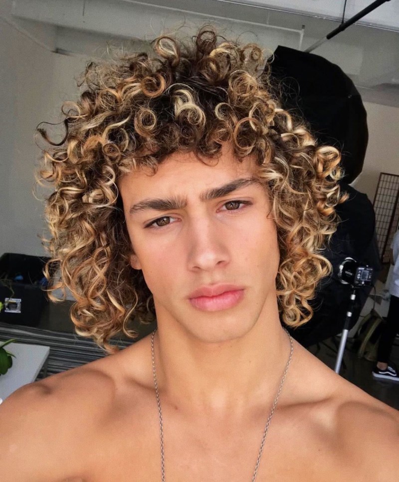 Kyle Thomas curly hair