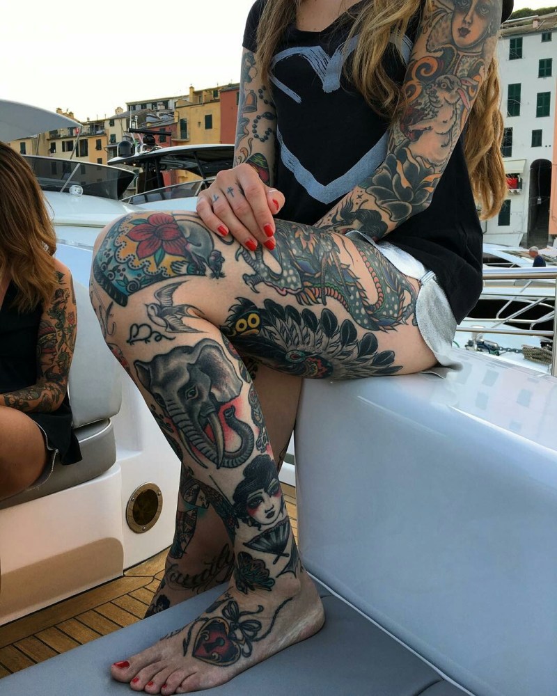 The most tattooed girls without clothes