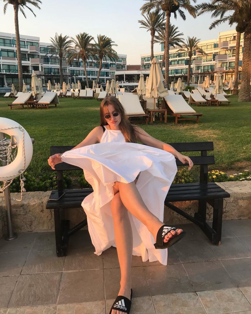 Masha Minogarova legs