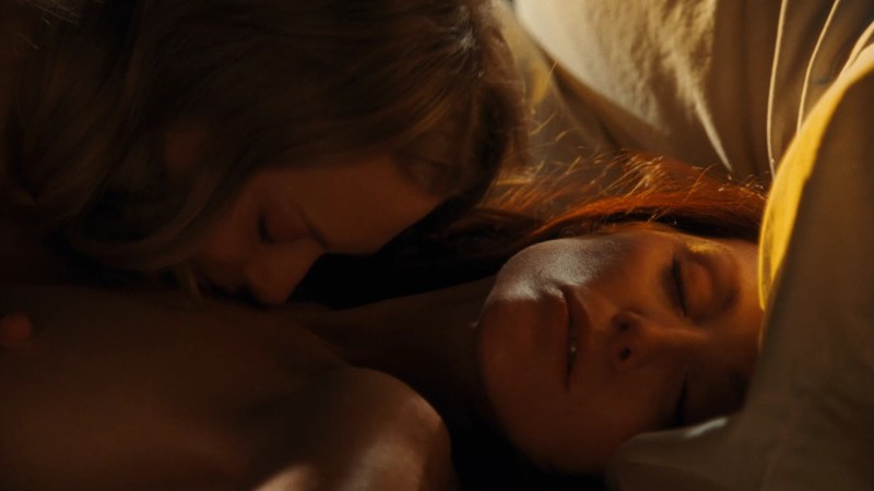 Julianna Moore Lesbian scene