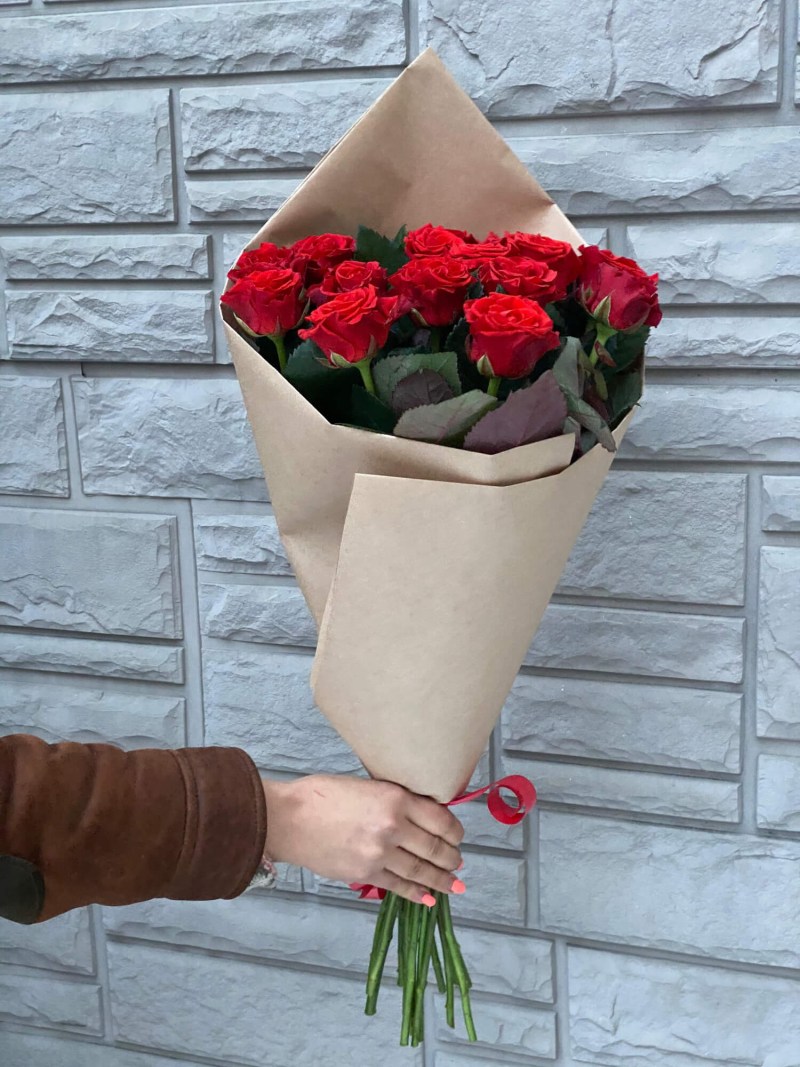 Svetlana Bilyalova in sports shorts