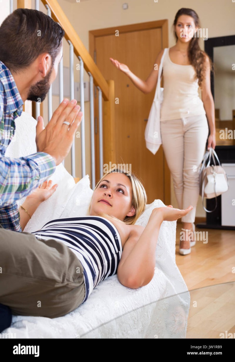 Üvey anne alt yazili götten sikiş pornosu GIF