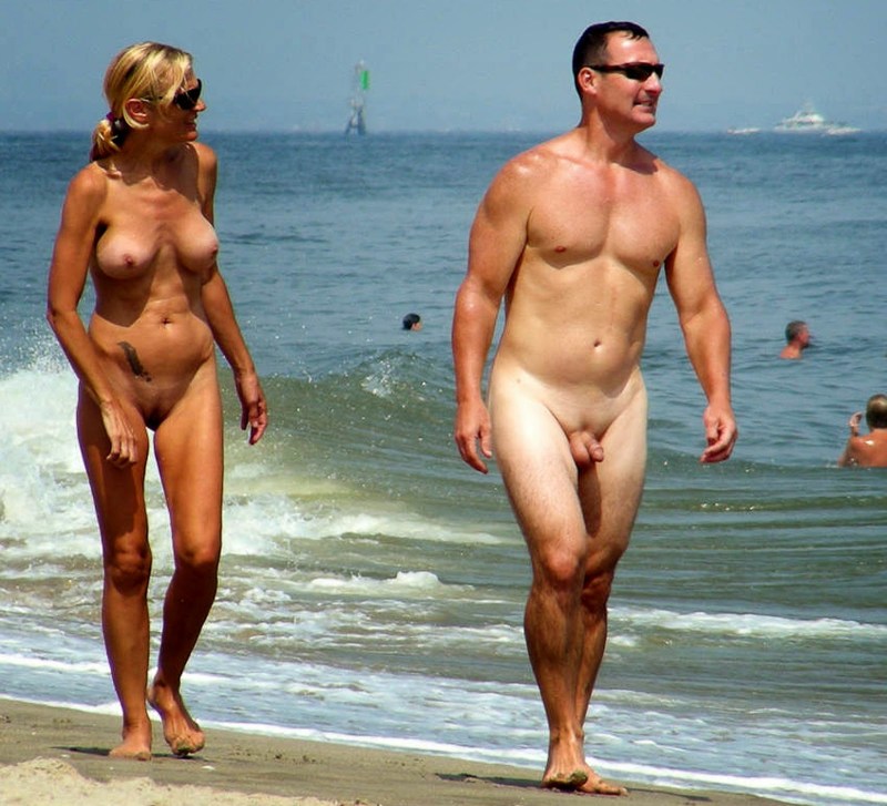 Joint masturbation on the beach