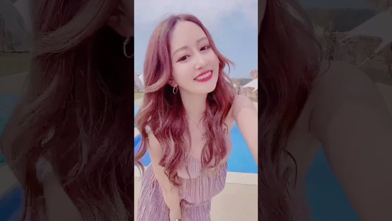 Zzyuri Korean model plum