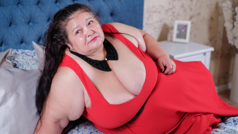 BBWLADYOUUM CAM