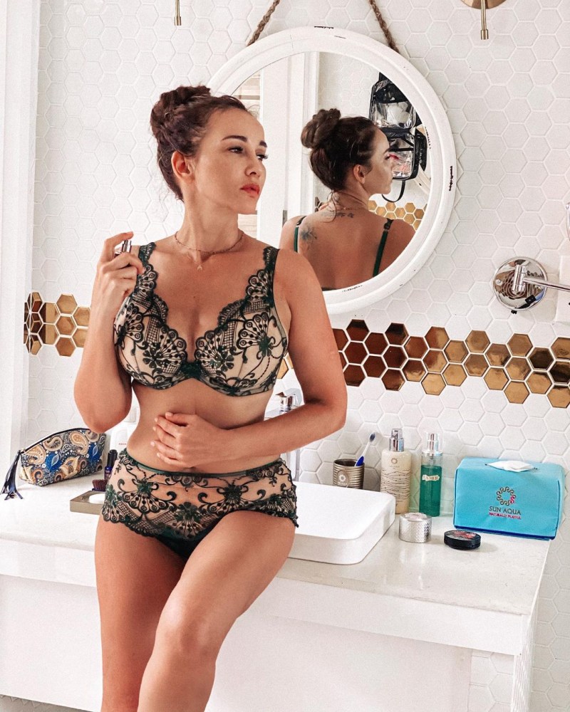 Anfisa Chekhova Tolstoy Tits