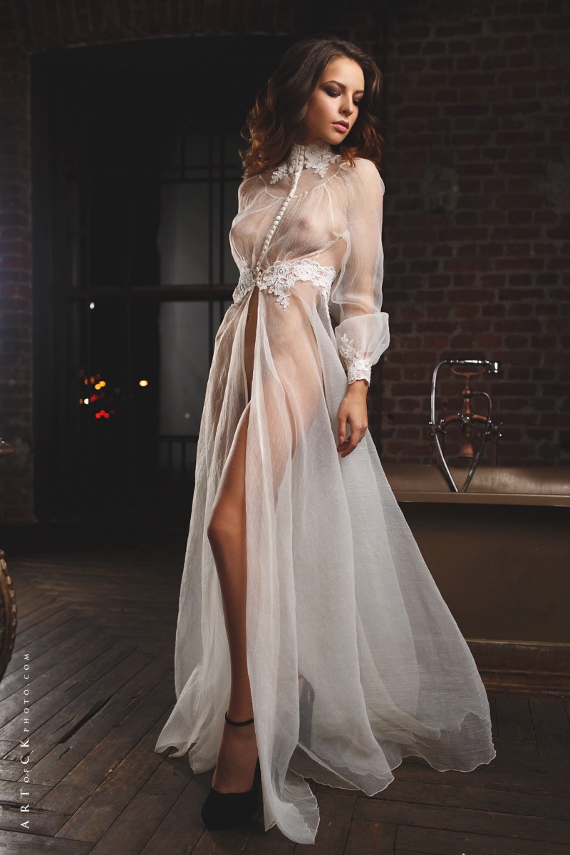 Azizbek Julia is shorter