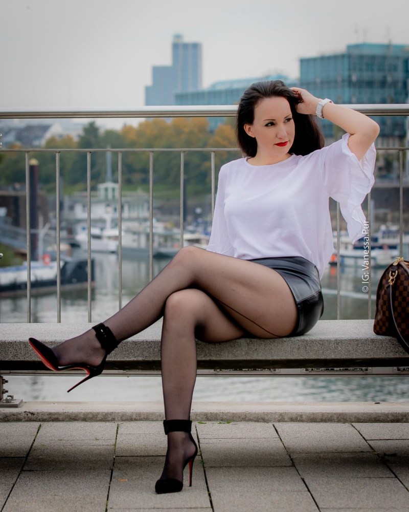 Vanessa Pur Miniskirt