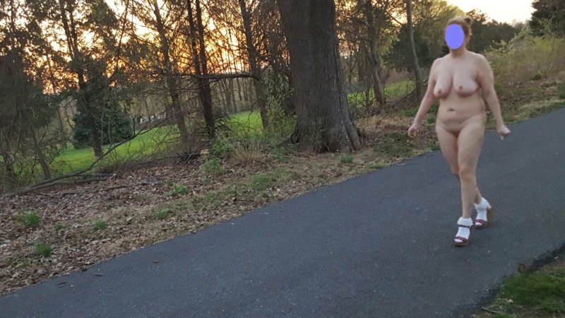 Naked sparkles flashes publicly