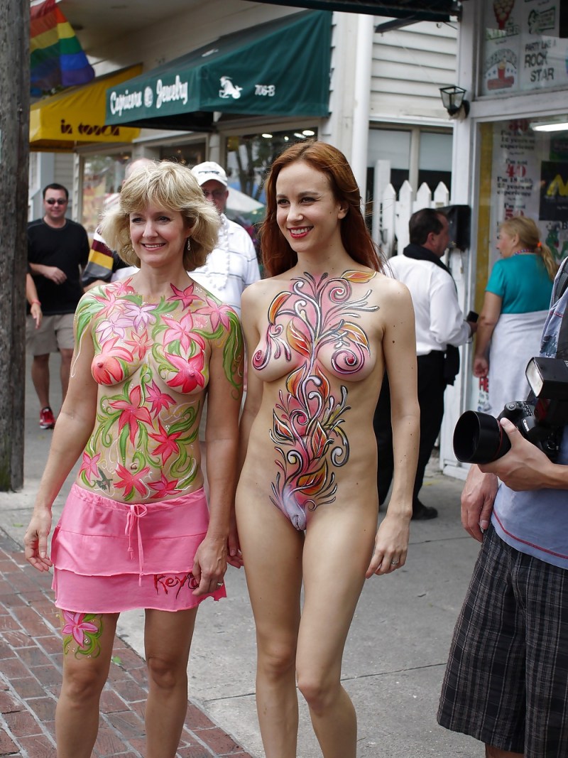 Bodiart girls in public