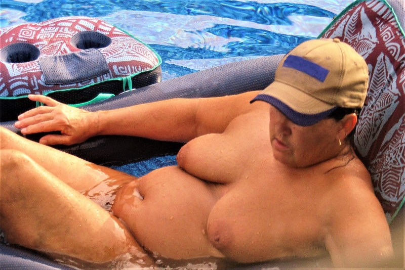 Ladies with big tits on the beach