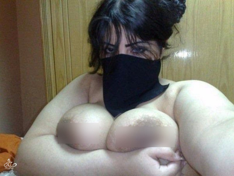 Homemade Arab with big boobs