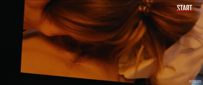 Christina Asmus sucks