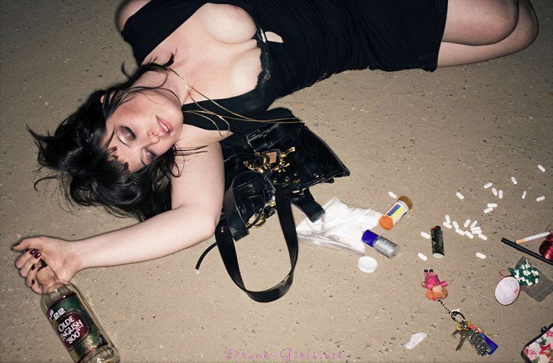 Teenager Fucking on the Stairs of the Building