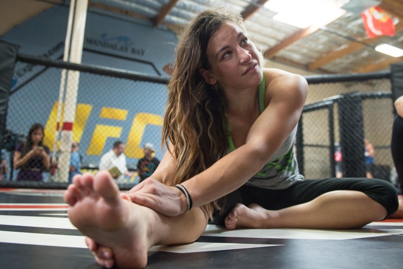 Miesha Tate legs