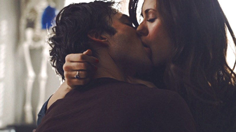 Vampire Diaries Elena and Damon Kiss