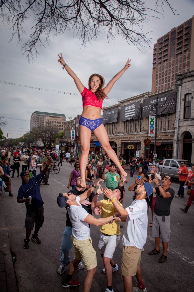 Flashmob in the subway without pants in Moscow 2017