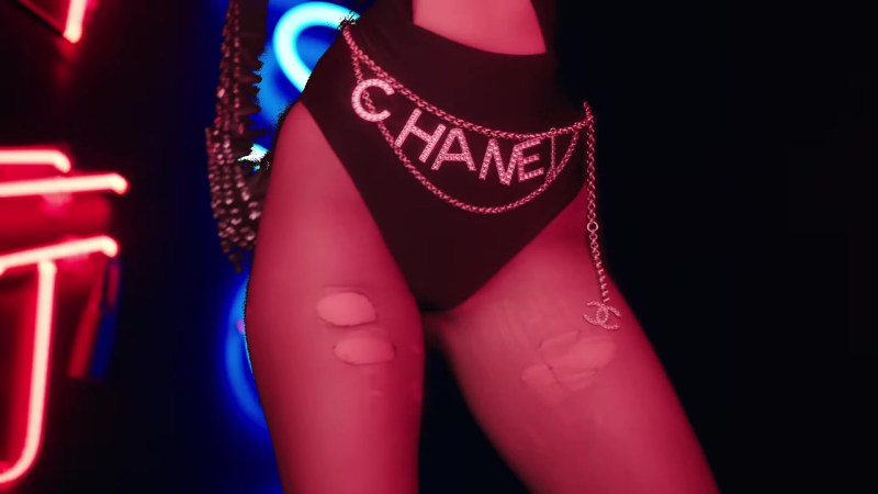 Lasks under the covers