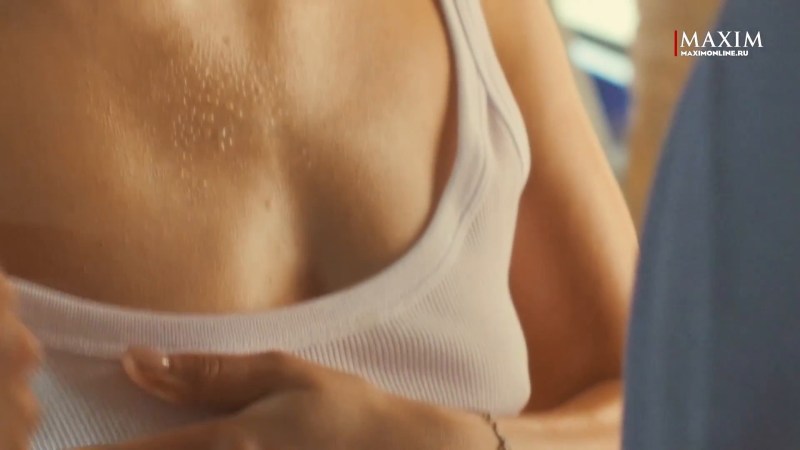 Julia Sharapova leading match