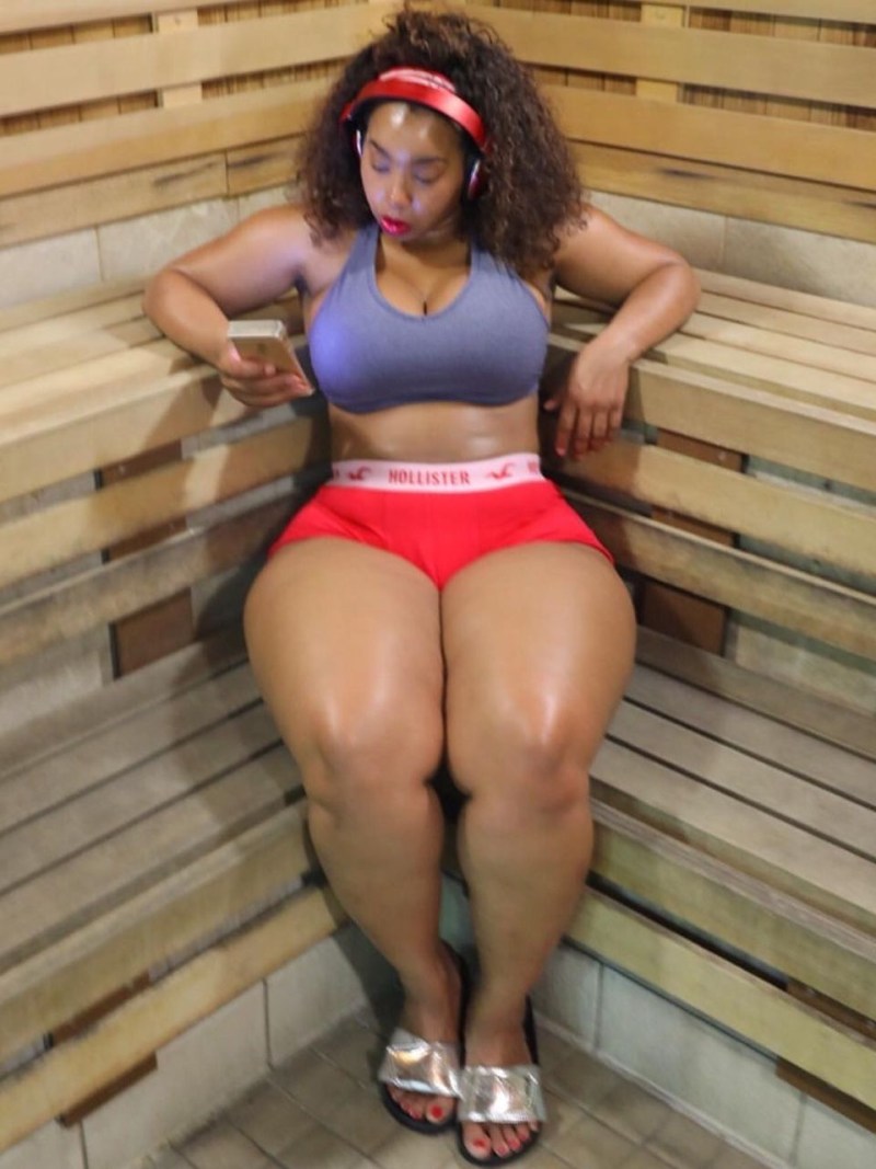 Super fat hips naked