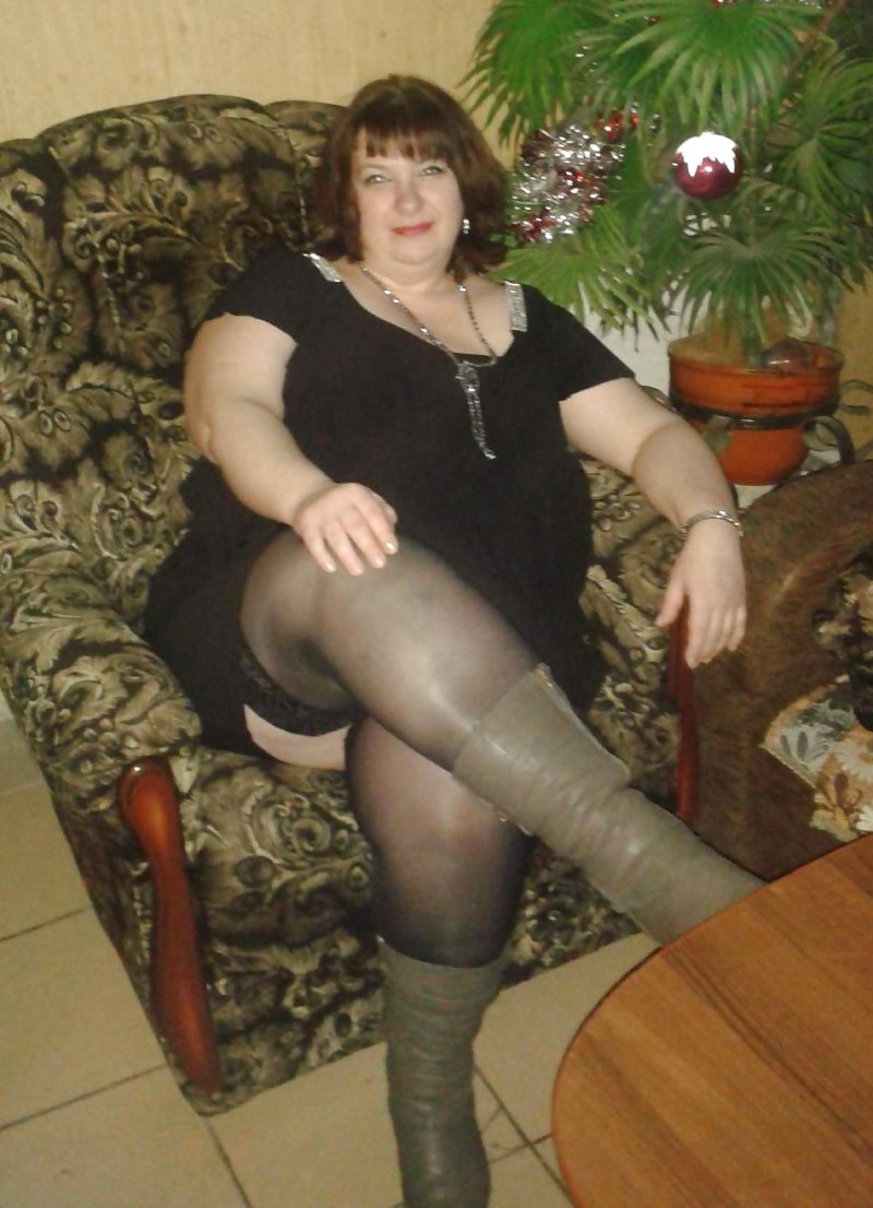 Full Thights in the Mini bbw naked