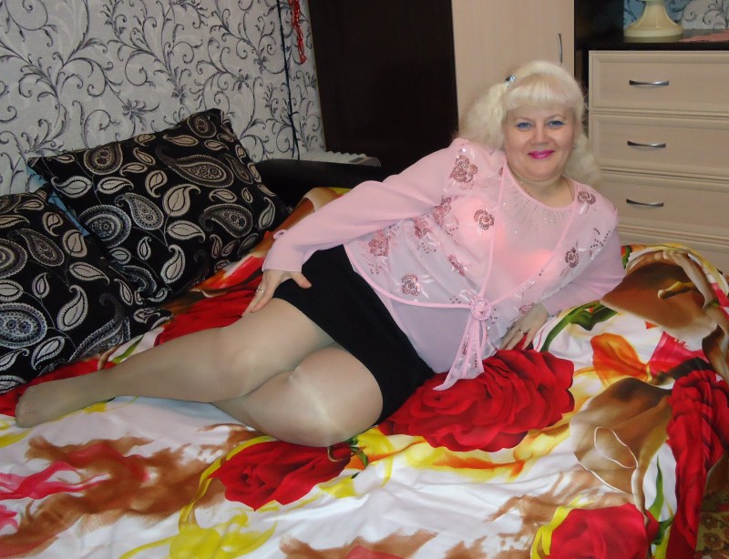 I spy on a lonely fat woman