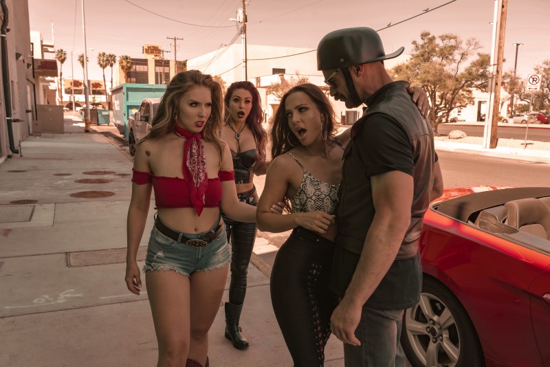 Kelly Diamond Selfie