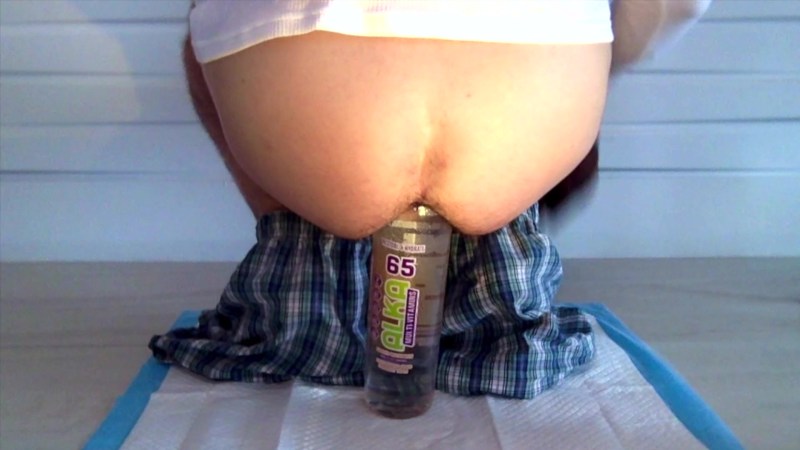 Household items in vagina homemade