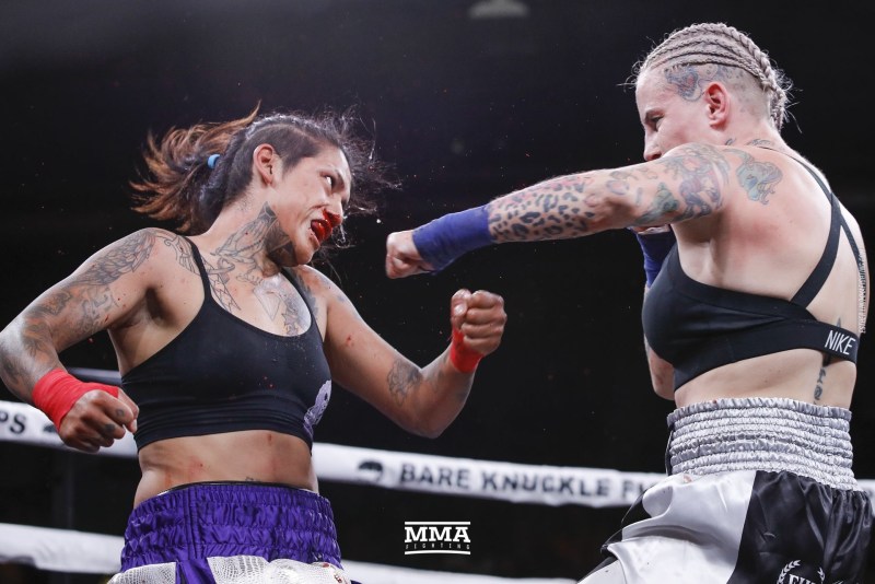 Female fight on fists