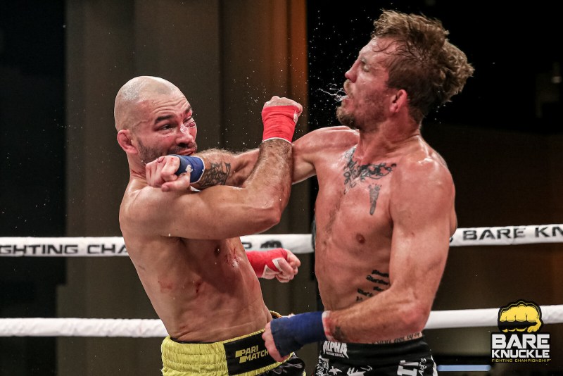 Artem Lobov fist fight