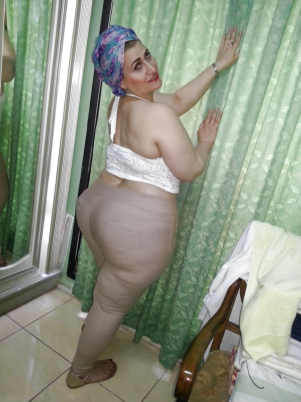 Fat Girl in a Hijab (46 photos)
