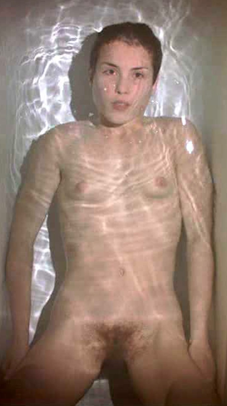 Actress Numi Rapas naked