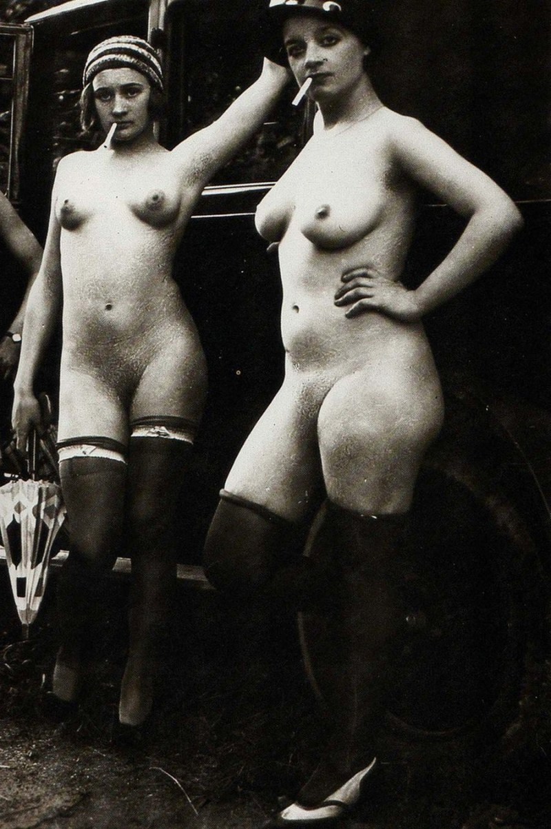 Naked women of the thirties
