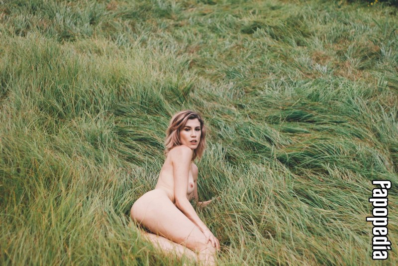 Ekaterina Stulova naked bugs