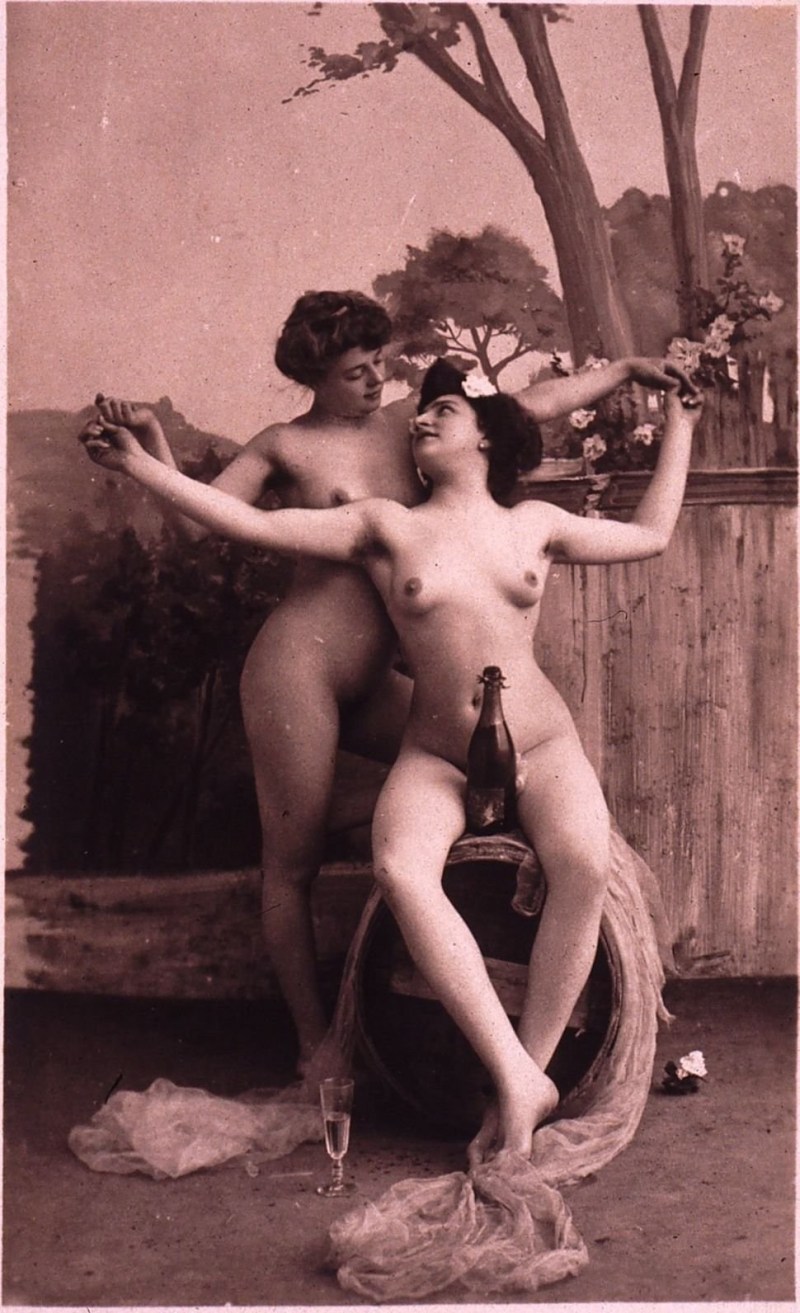 The first erotic pictures