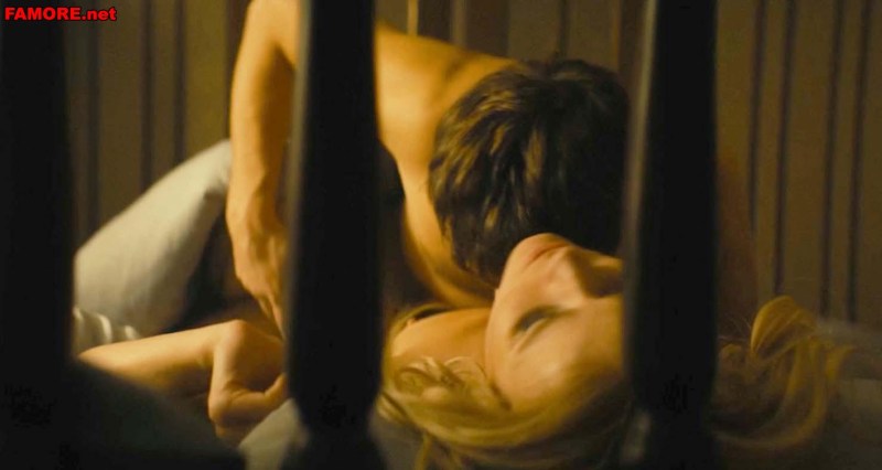 Christina Asmus is naked and the dawns here are quiet